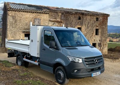 Robin Vinay Maçonnerie - Camion Mercedes